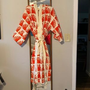 Wonder Valley Robe 0/S NWOT